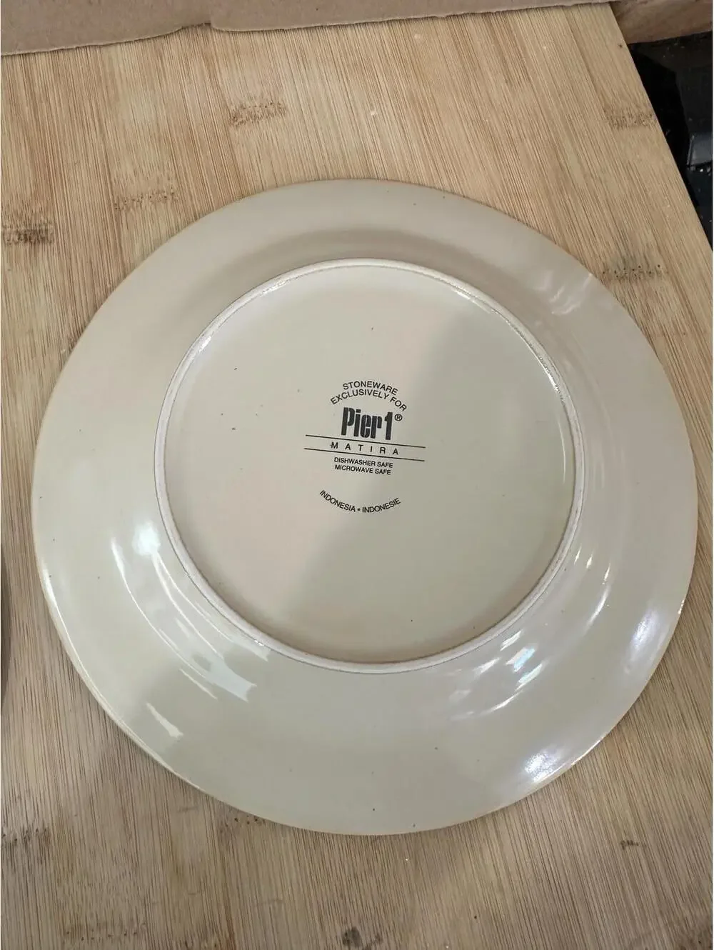 Set of 3 Pier 1 Stoneware Matira Salad Dessert Plates Gold Burgundy 8